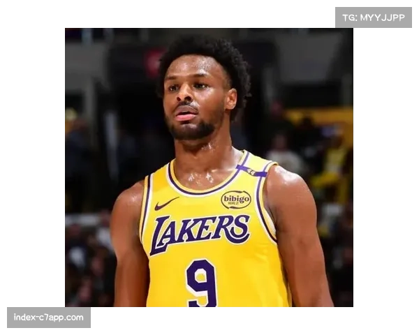 布朗尼湖人首秀表现平平 12投仅中1球收获8分5篮板